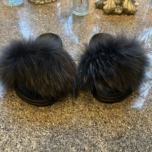Raccoon fur slides size 9